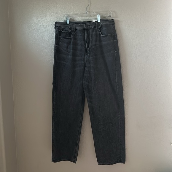 American Eagle Baggy Jeans in Black Wash - Picture 2 of 5